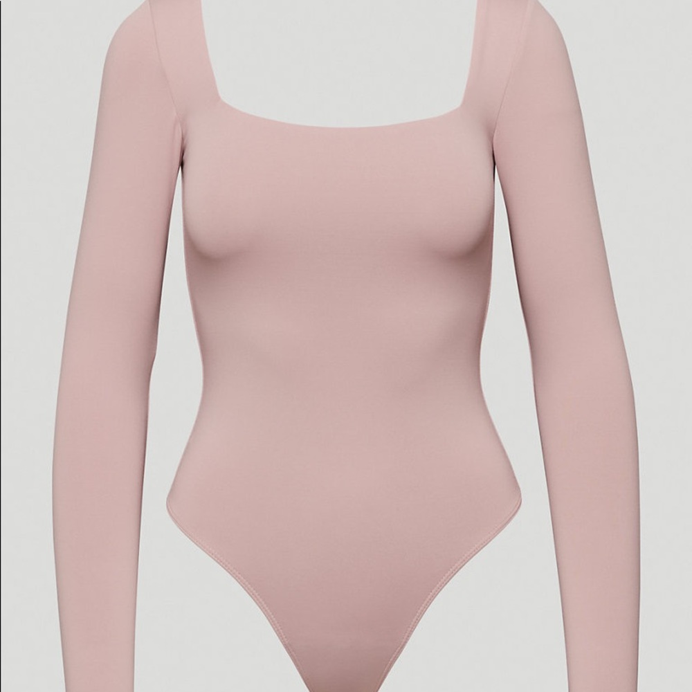 Aritzia Babaton Longsleeve Square Neck Bodysuit - Light Pink